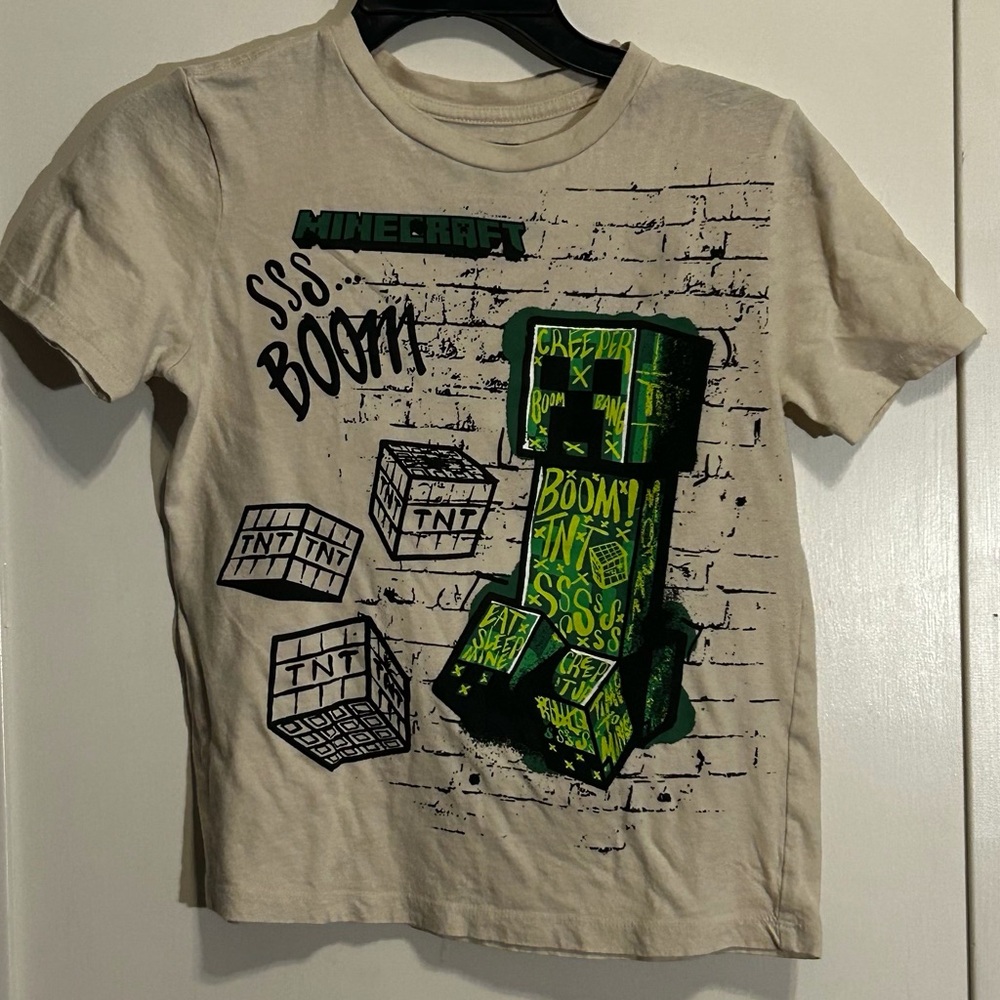 Old Navy Minecraft Video Game Graphic T-Shirt for Kids size Large